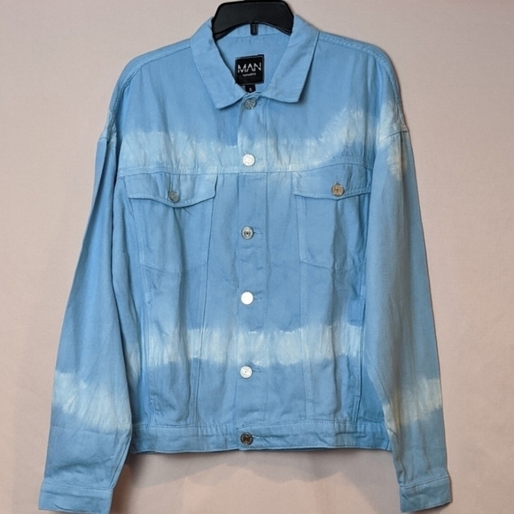 Boohoo Man Light Blue Tie Dye Striped Denim Jacket with Pockets size Small - Picture 1 of 8